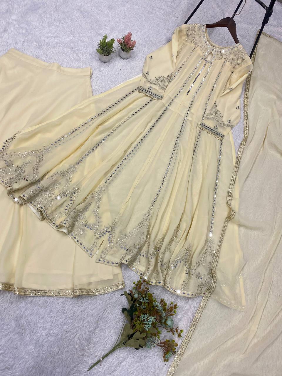 Women's Georgette Gown Lehenga & Dupatta Set with Mirror Work